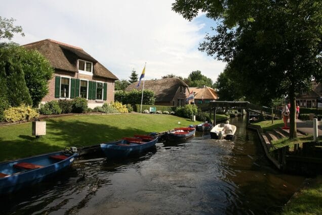 شركة لاهاي تورز السياحة في هولندا خدمات سائق عربي في هولندا مرشد في هولندا افضل المدن السياحية في هولندا السياحه في هولندا